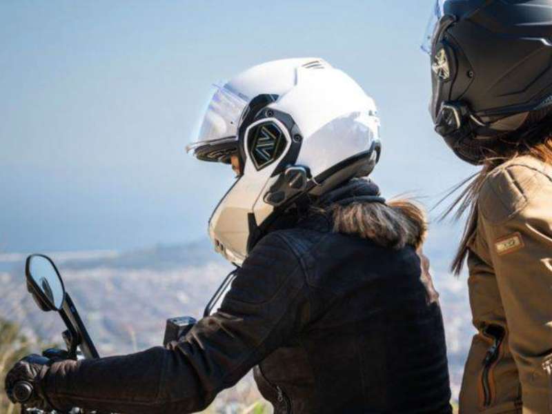 Komunikacija za motoriste nudi varnost, udobje in splošni užitek